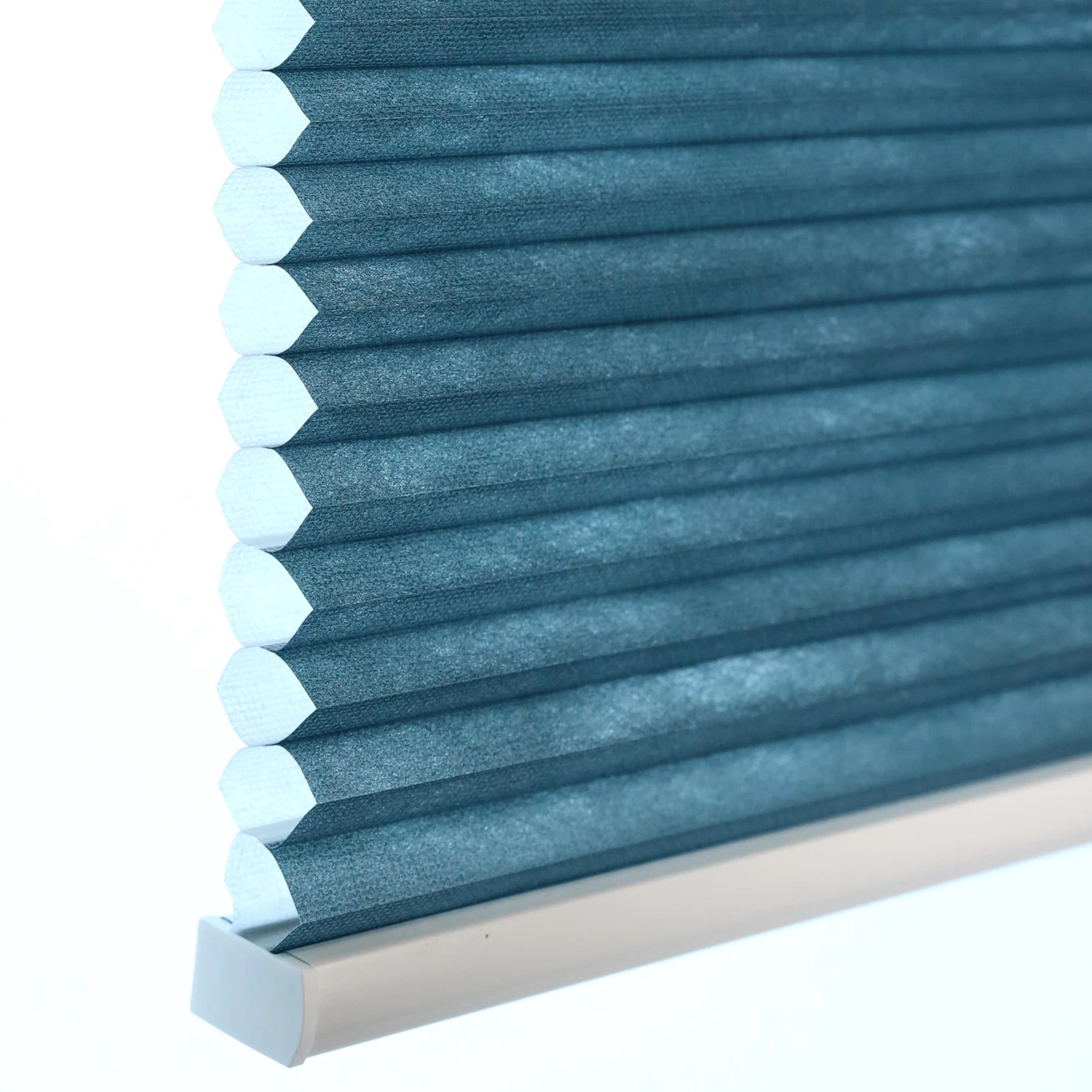 Brittany Blue (Duette® Duotone) 294070.2210